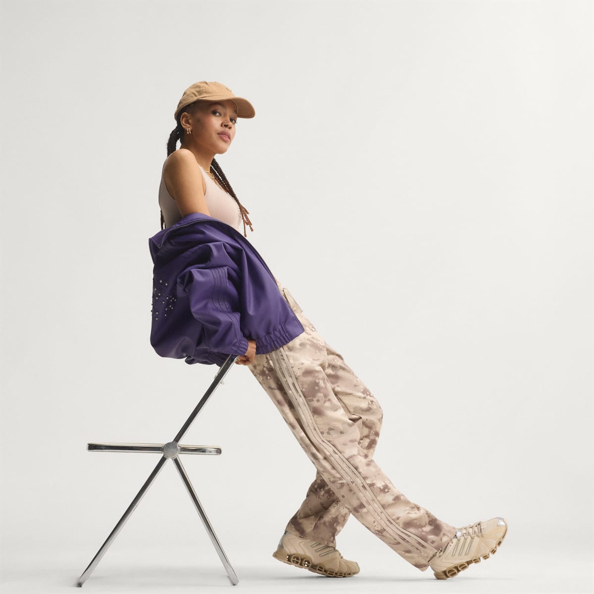 Pantalón deportivo para mujer color beige - vista 1