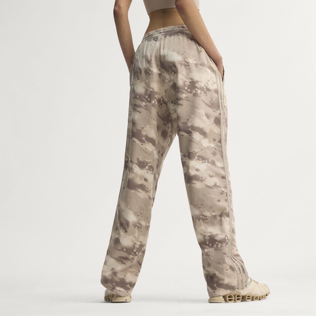 Pantalón deportivo para mujer color beige - vista 2