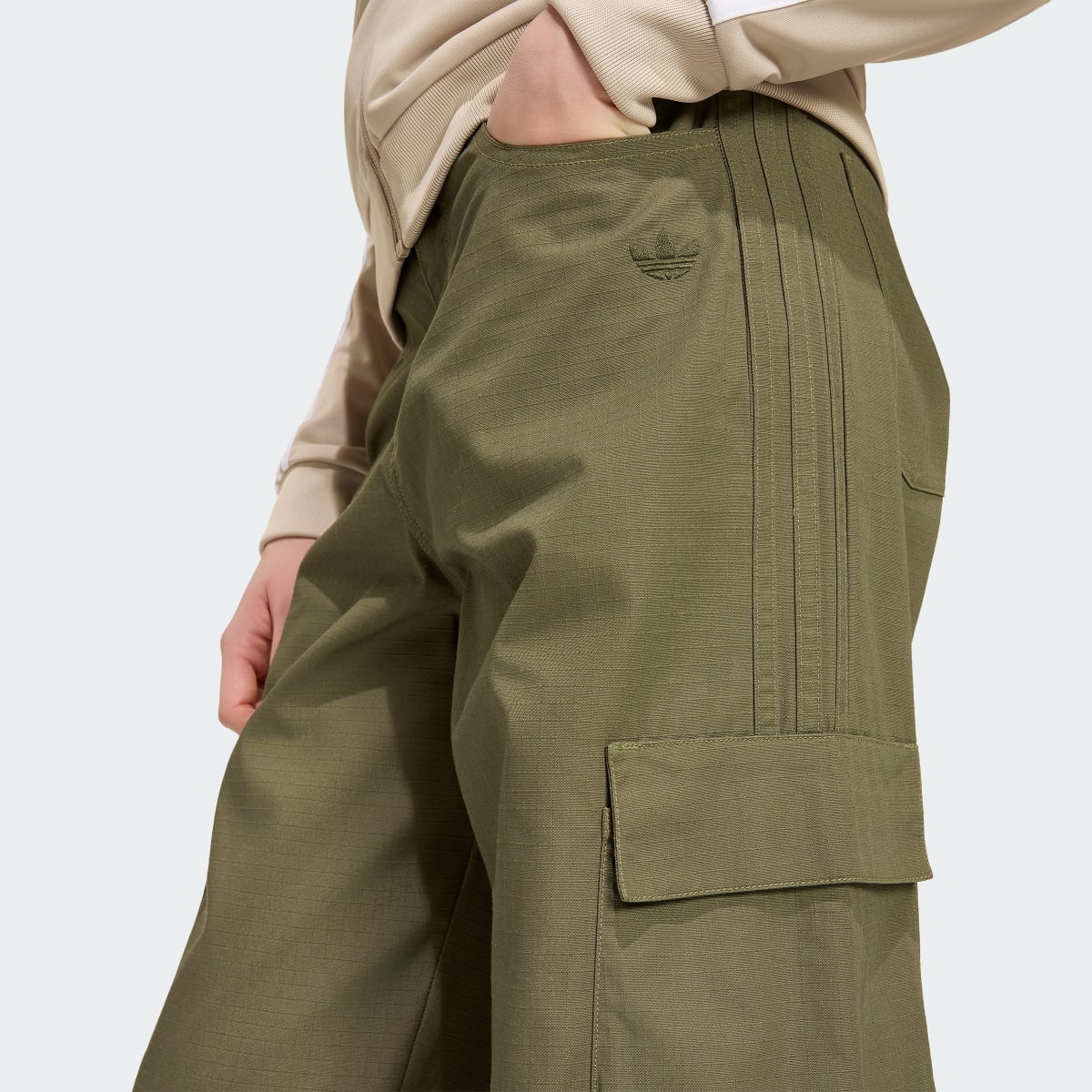 Pantalón deportivo para niños color tono neutro - vista 8