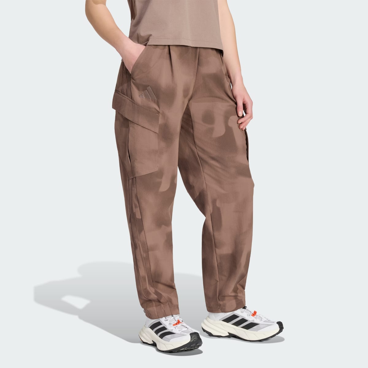 Pantalón deportivo para mujer color café - vista 1