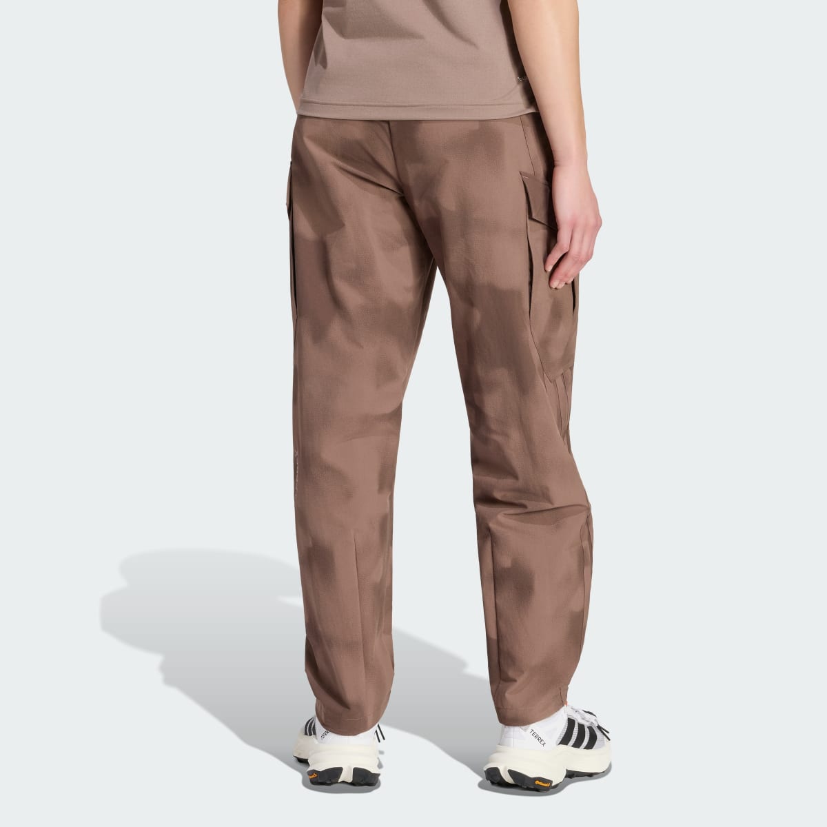 Pantalón deportivo para mujer color café - vista 3