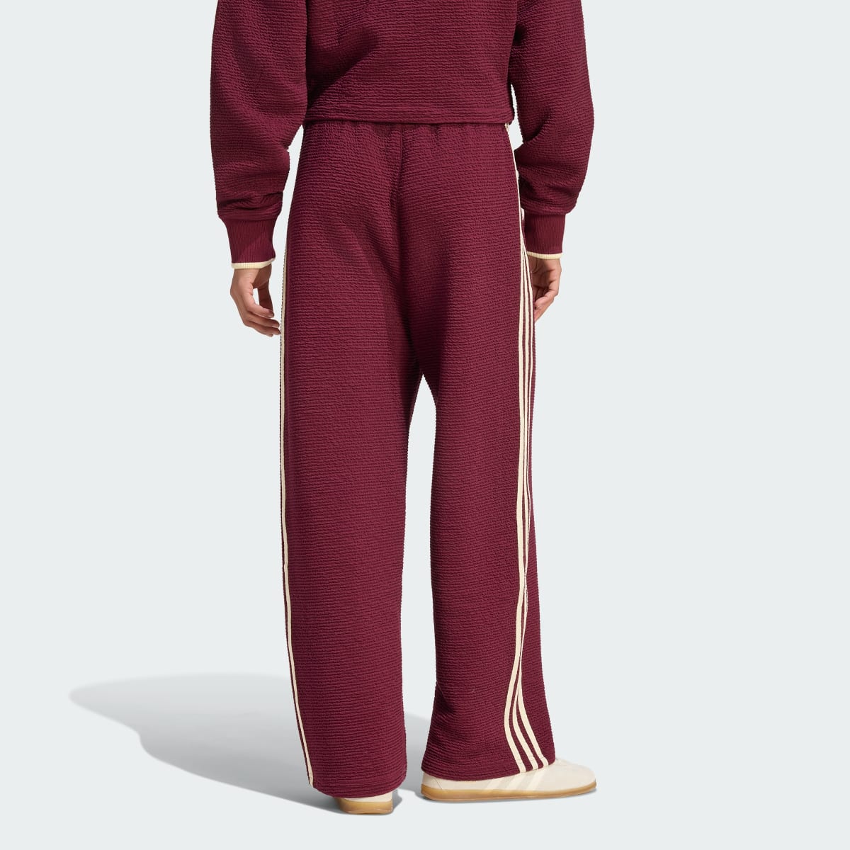 Pantalón deportivo para mujer color granate y rojo - vista 3