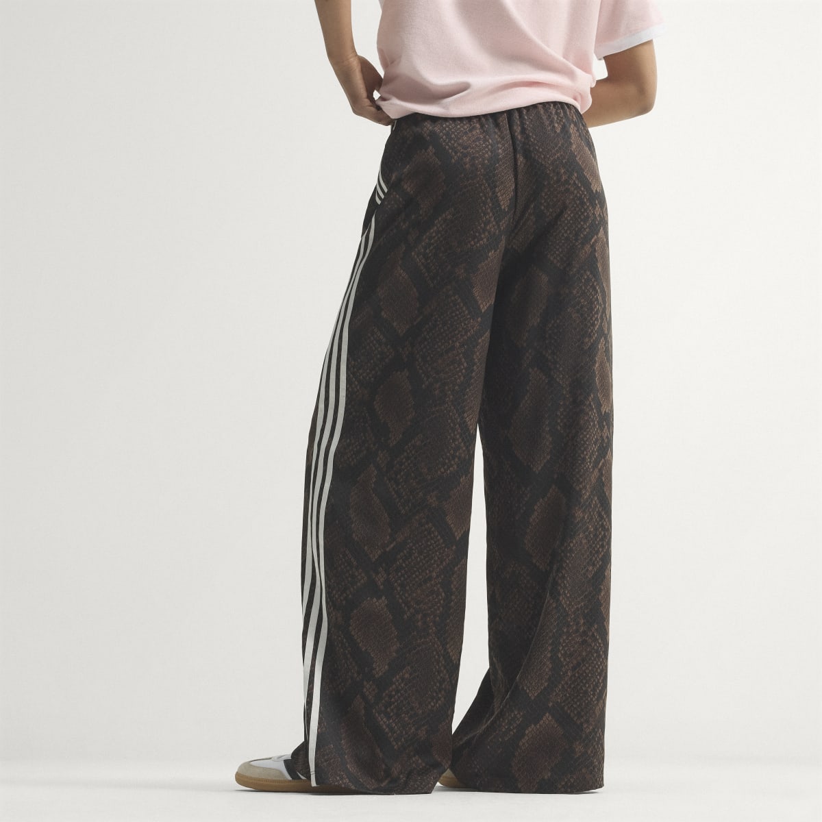 Pantalón deportivo para mujer color café - vista 2