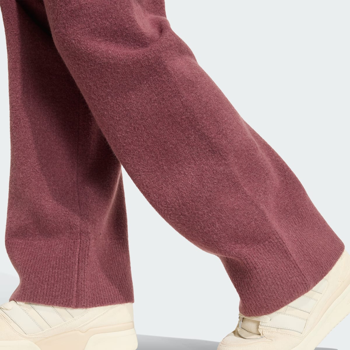 Pantalón deportivo para mujer color granate - vista 7