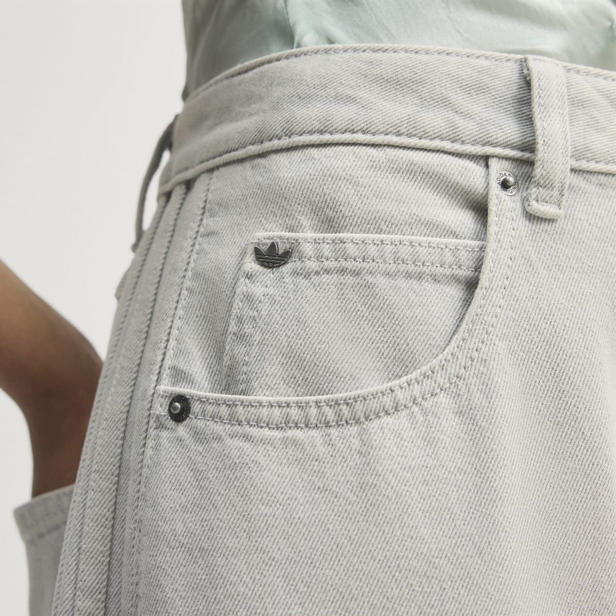Pantalón deportivo para mujer color gris - vista 3