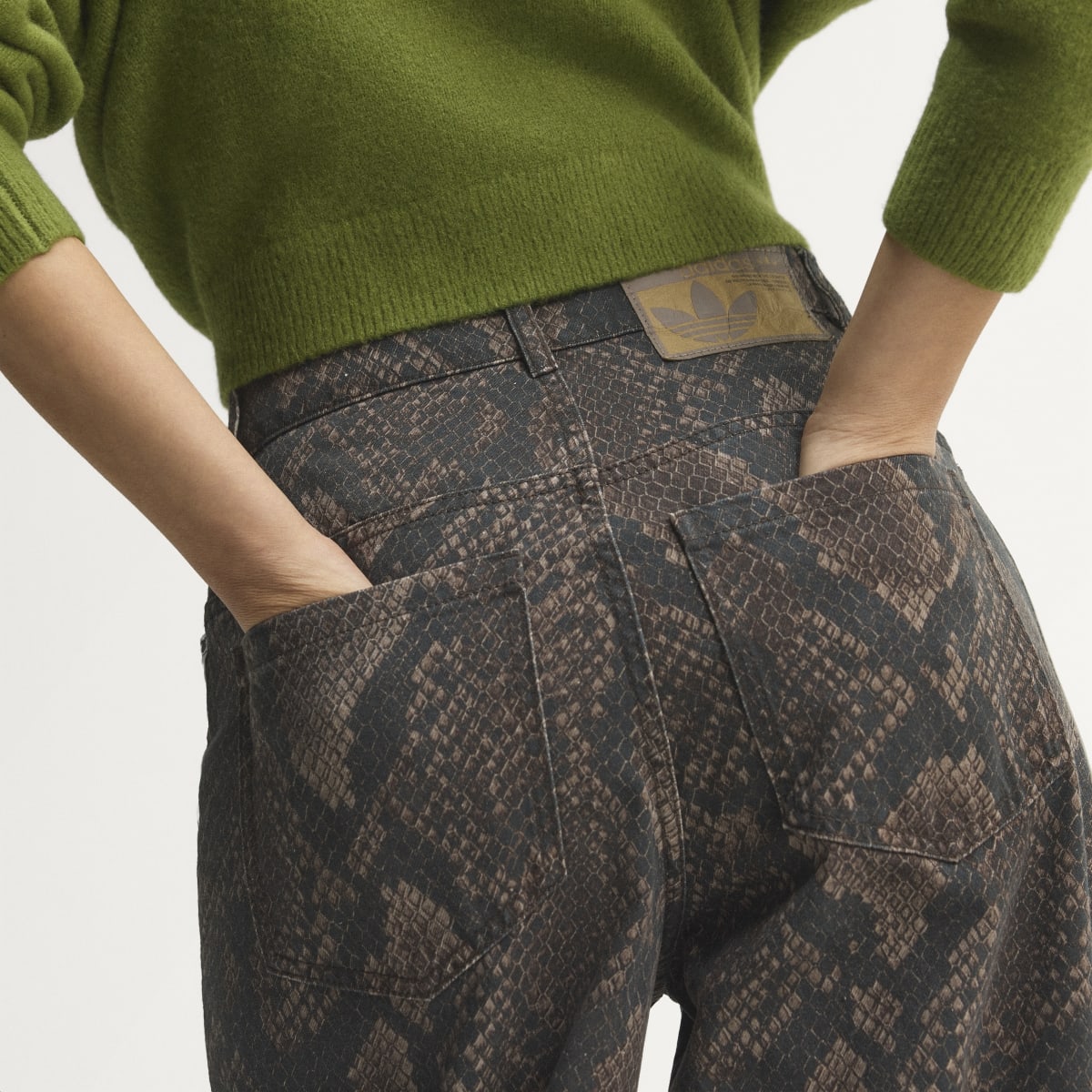 Pantalón deportivo para mujer color café - vista 3