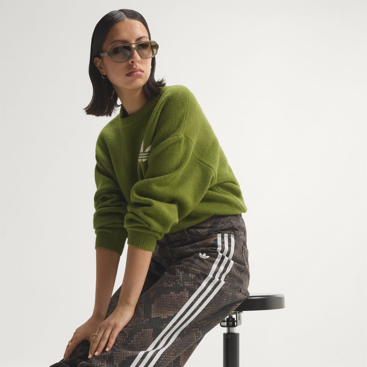 Pantalón deportivo para mujer color café - vista 5