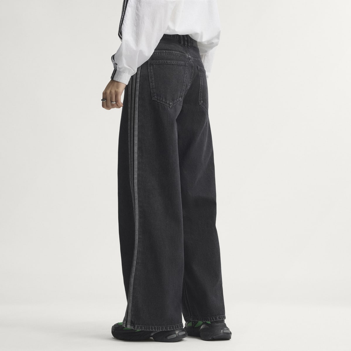 Pantalón deportivo para mujer color negro - vista 2