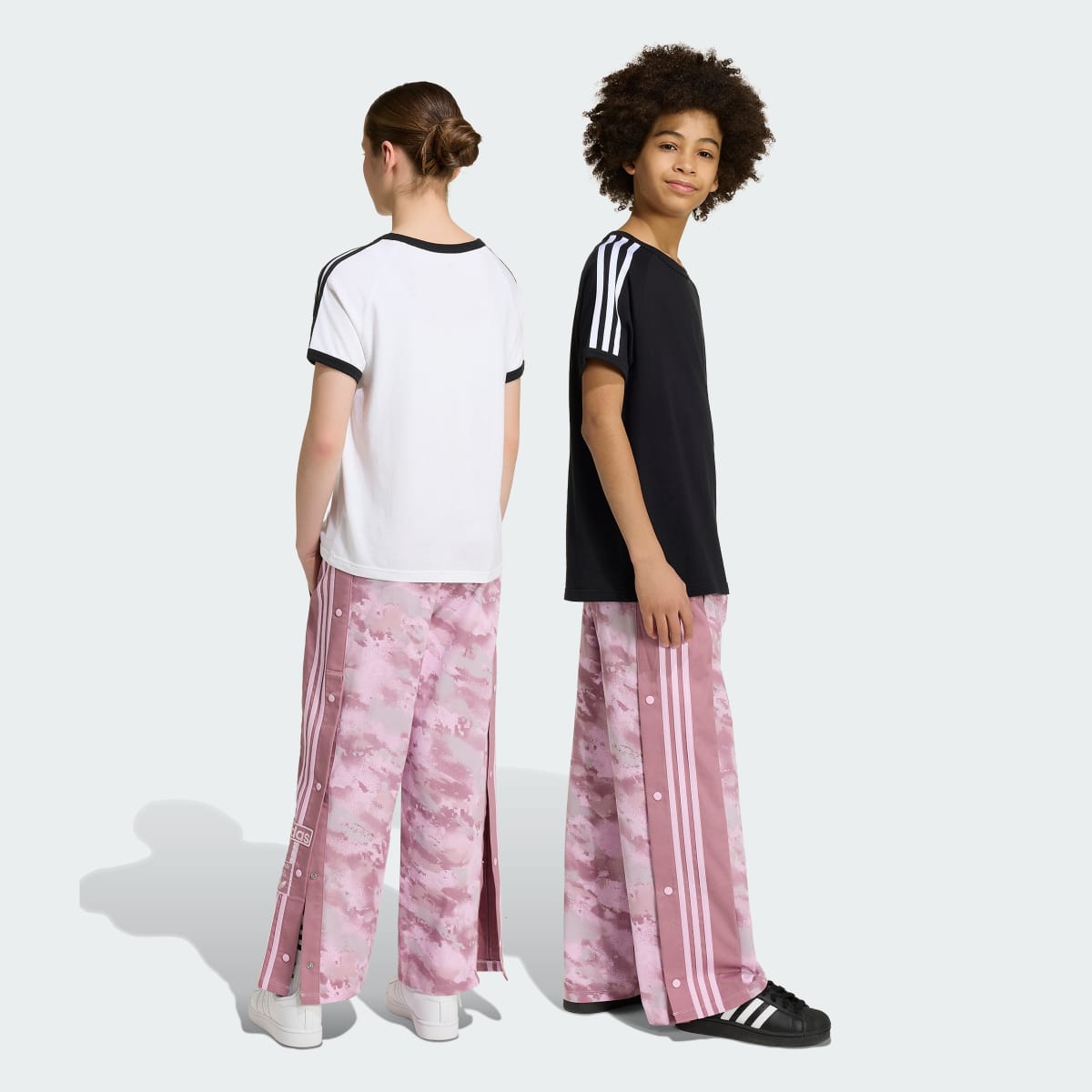Pantalón deportivo para niños color tono neutro - vista 3