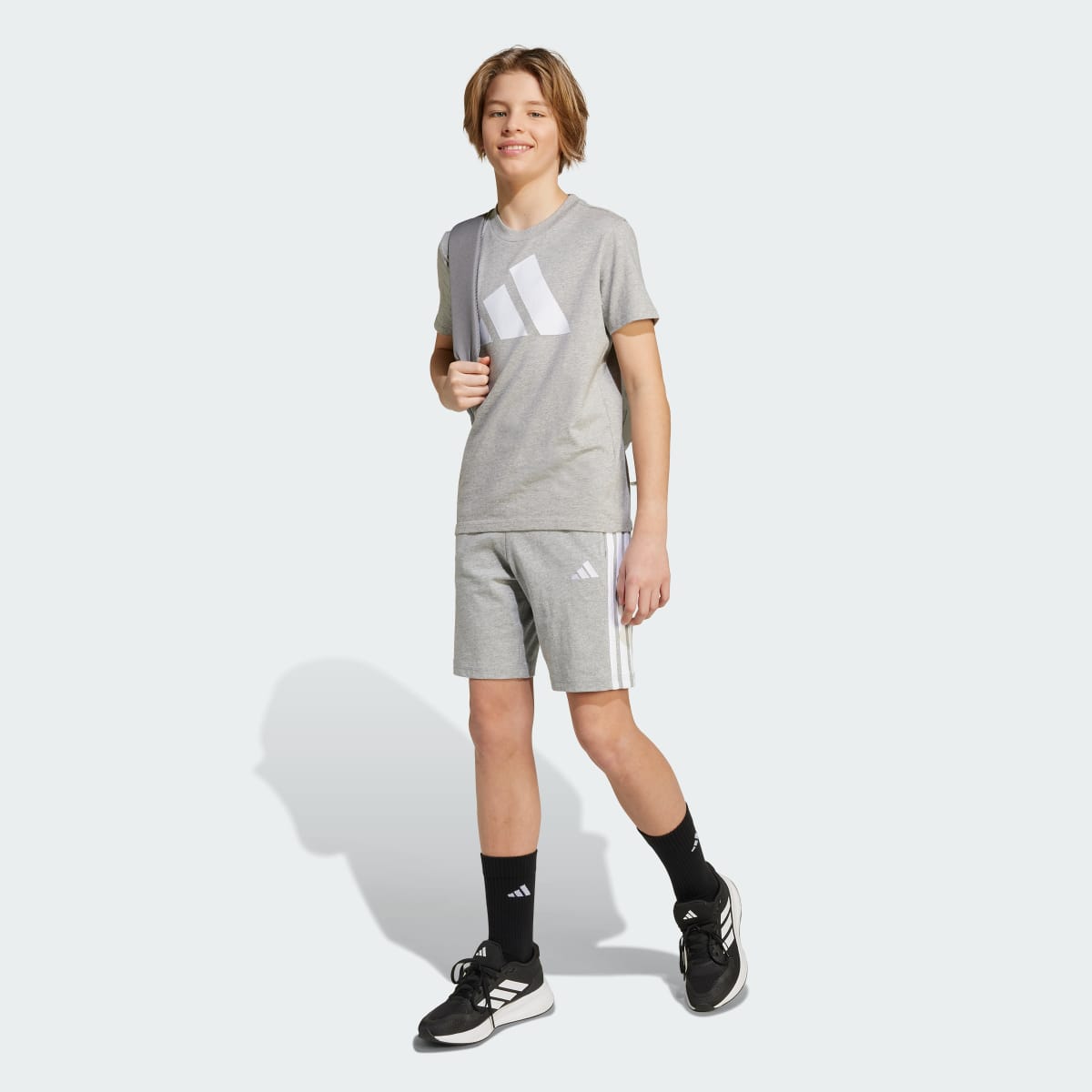 Short deportivo para niños color gris y blanco - vista 6