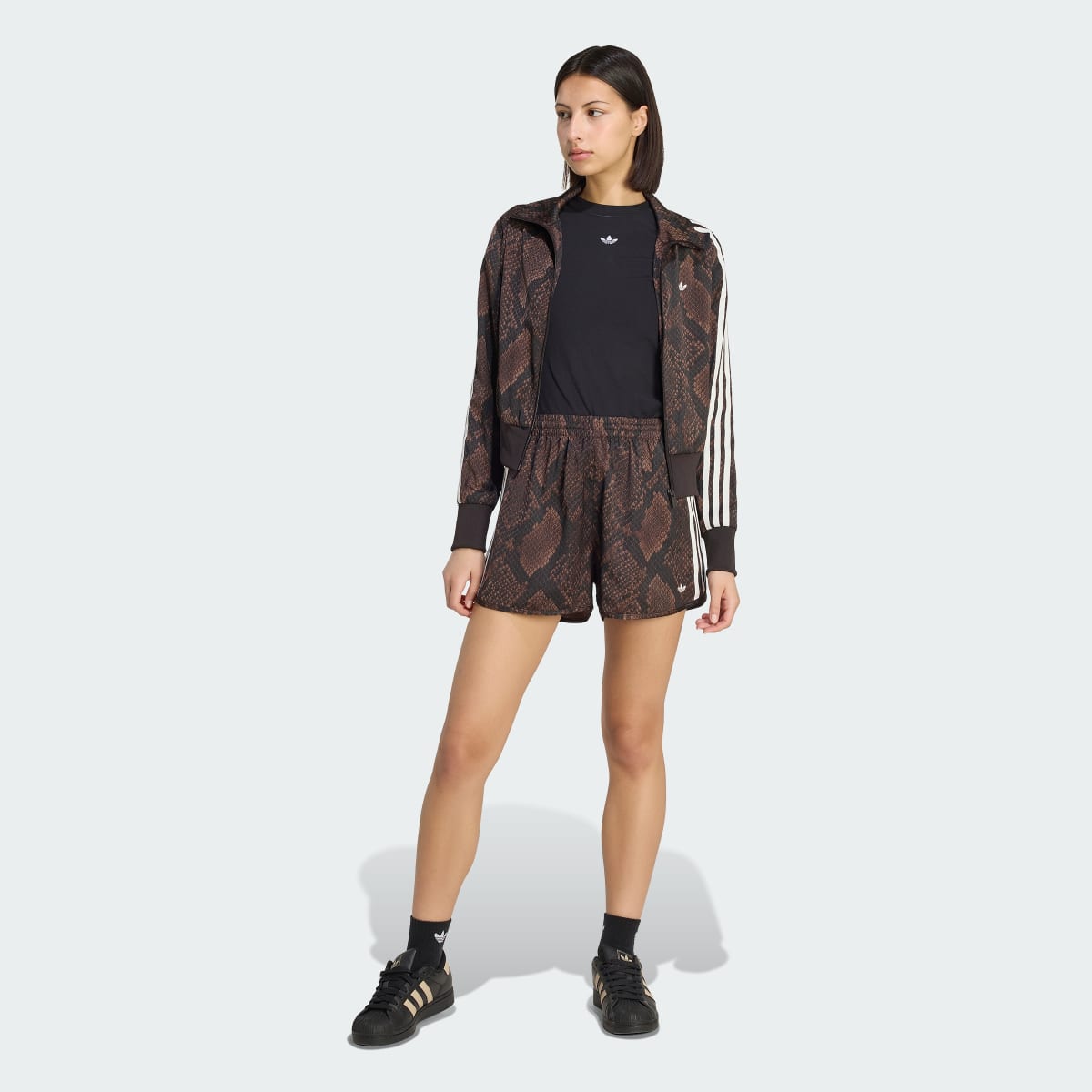 Short deportivo para mujer color café - vista 4