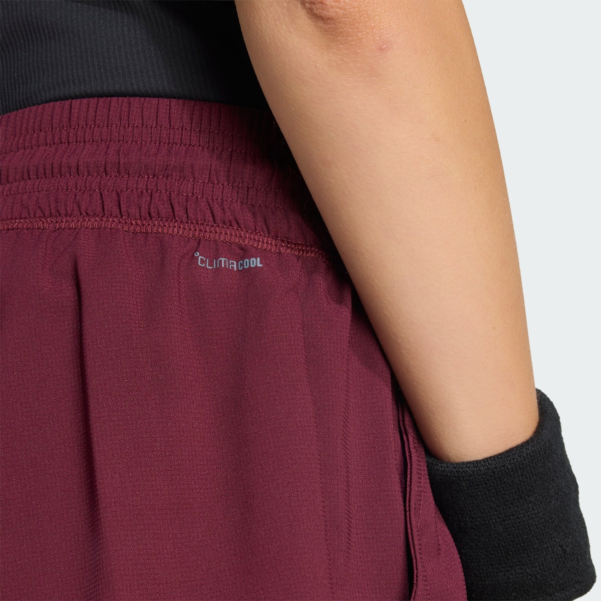 Short deportivo para mujer color granate - vista 7