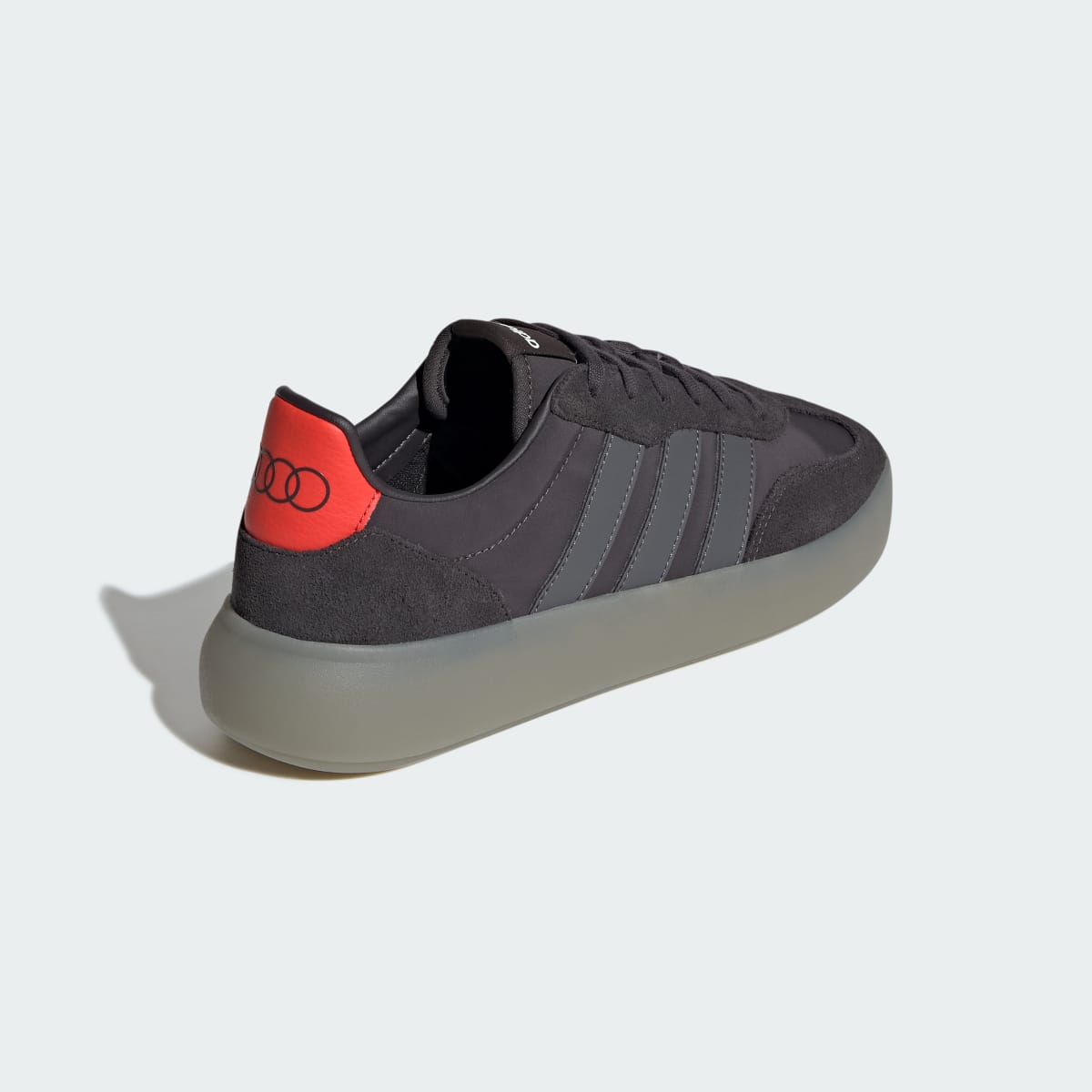 Tenis casuales unisex color negro y rojo - vista 6