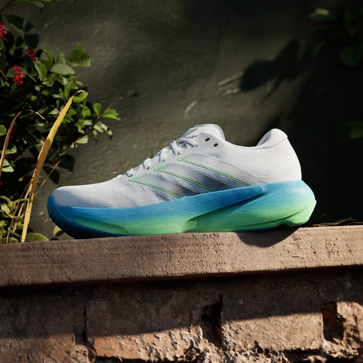 Tenis de running para hombre color blanco y plateado - vista 6