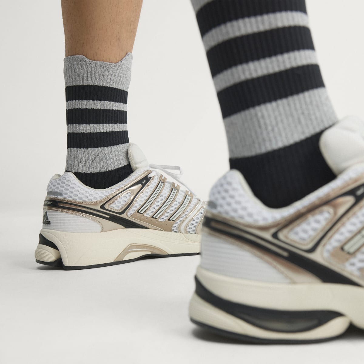 Tenis casuales unisex color blanco y gris - vista 5