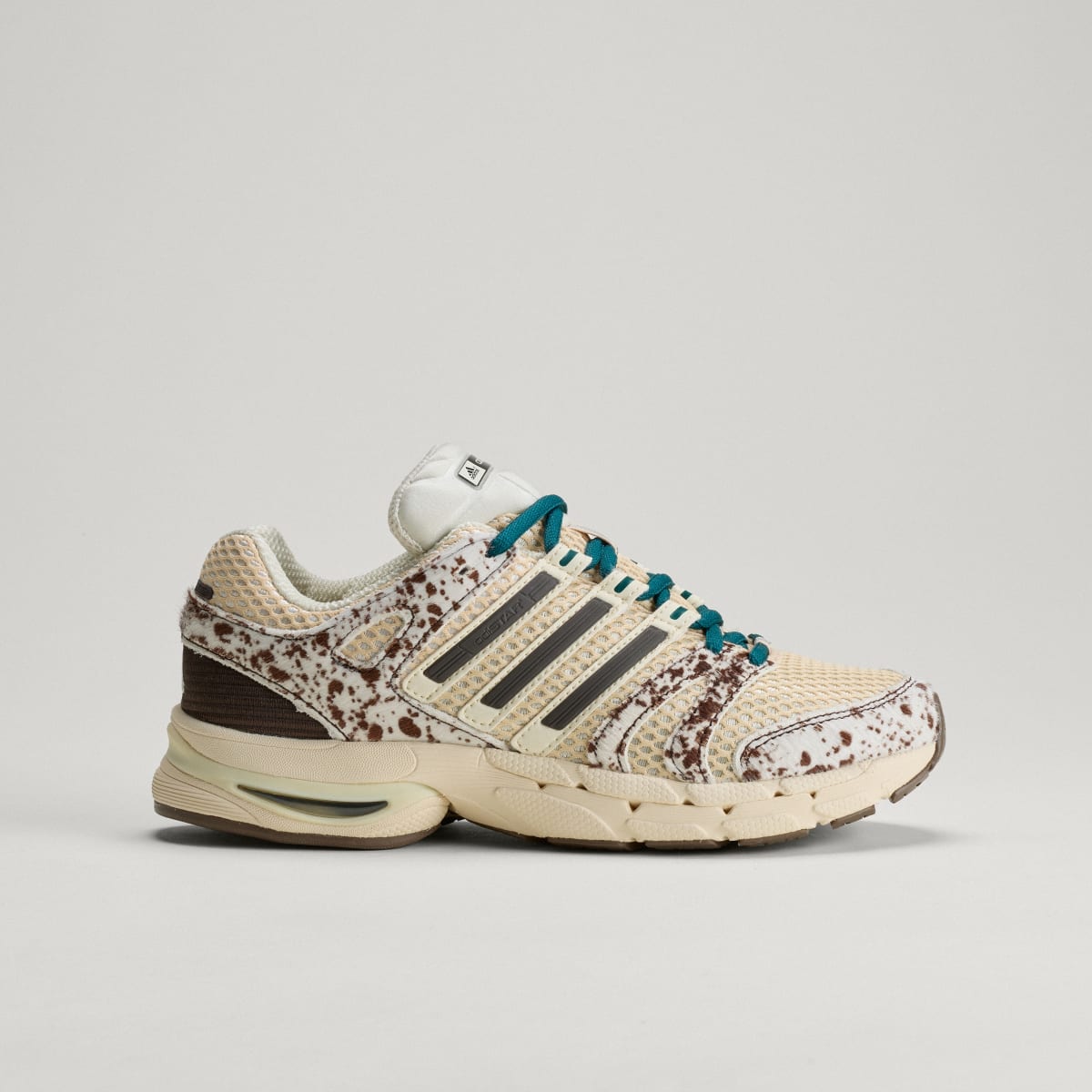 Tenis casuales para mujer color blanco y café - vista 2