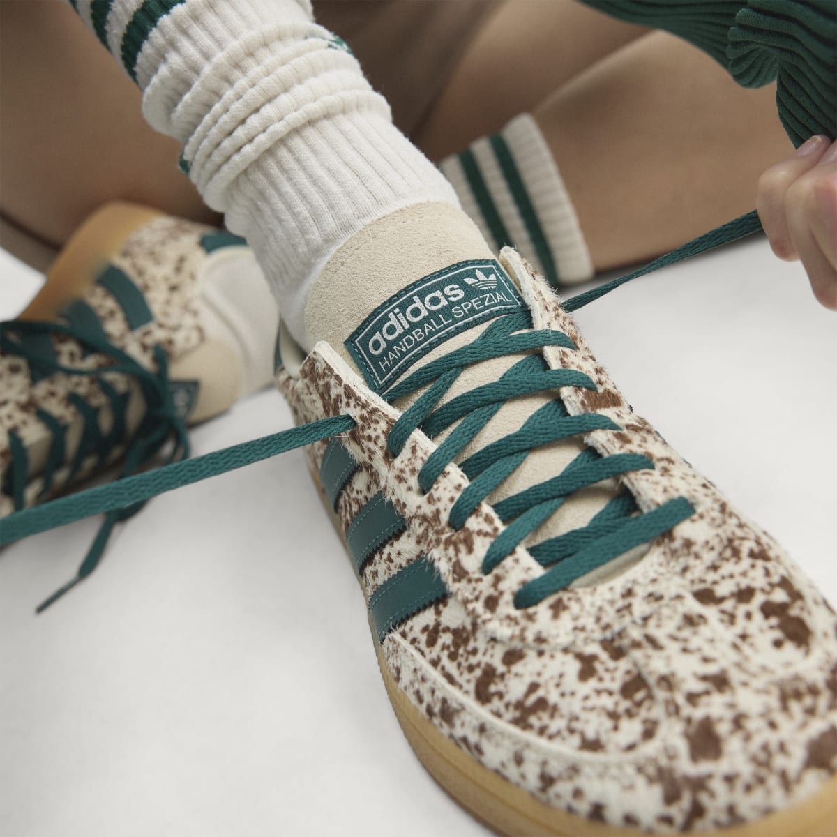 Tenis casuales para mujer color blanco y verde - vista 5