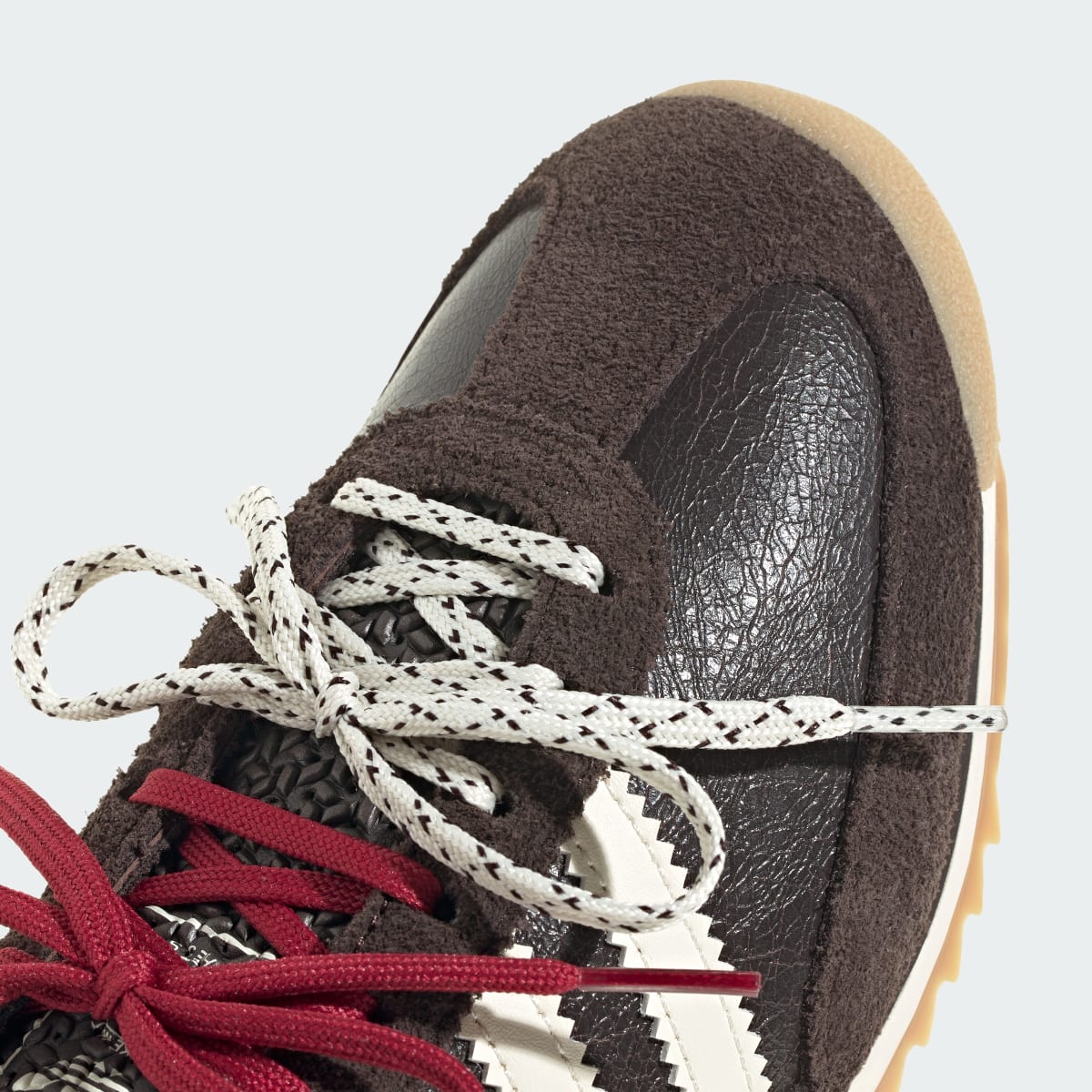 Tenis casuales para mujer color café y blanco - vista 8