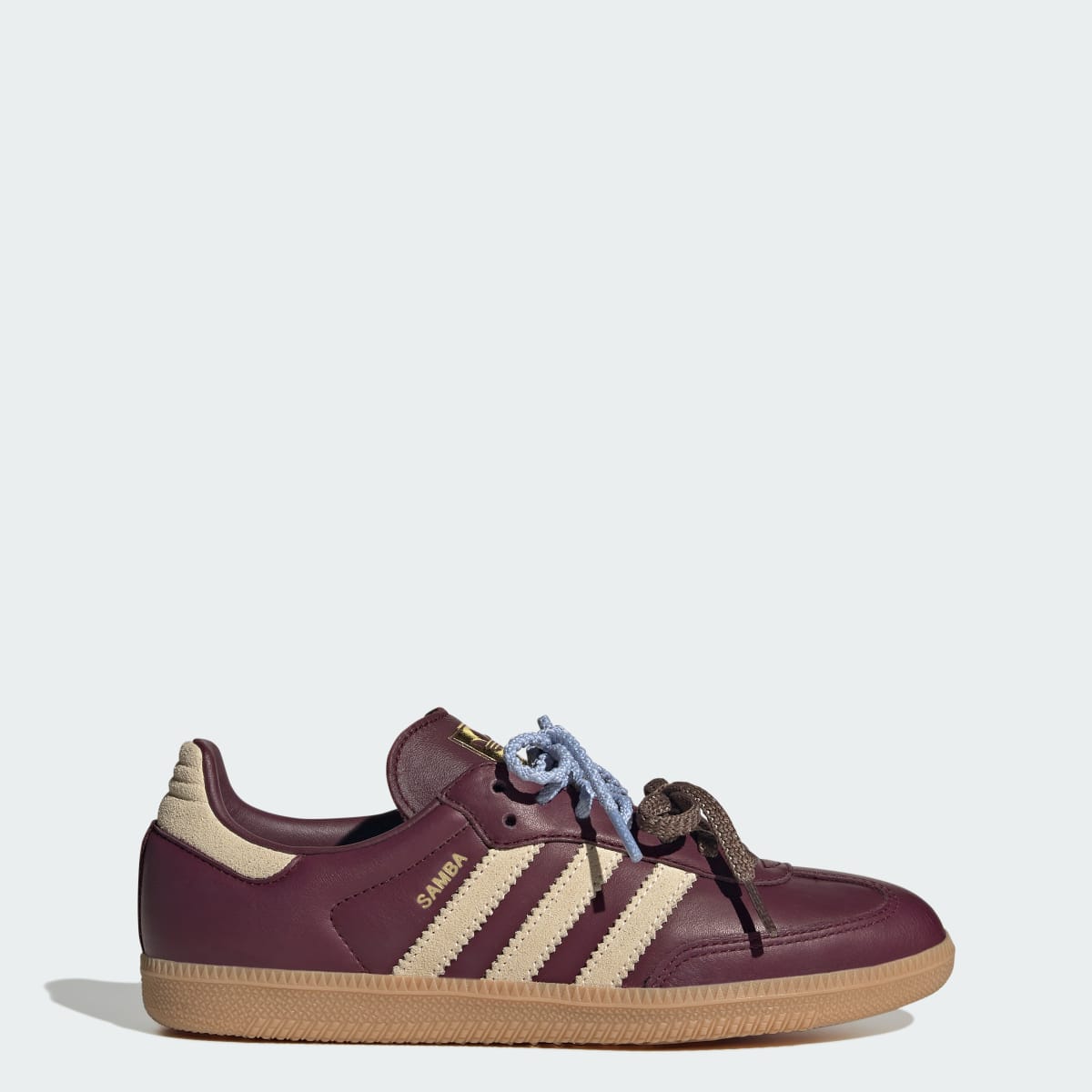 Tenis casuales para mujer color granate y vainilla - vista 1