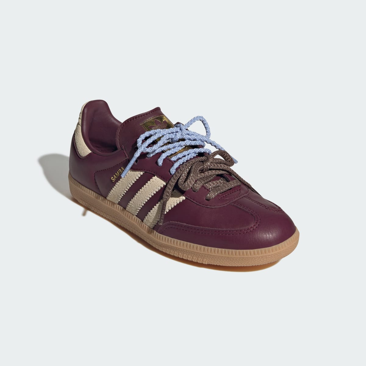 Tenis casuales para mujer color granate y vainilla - vista 6