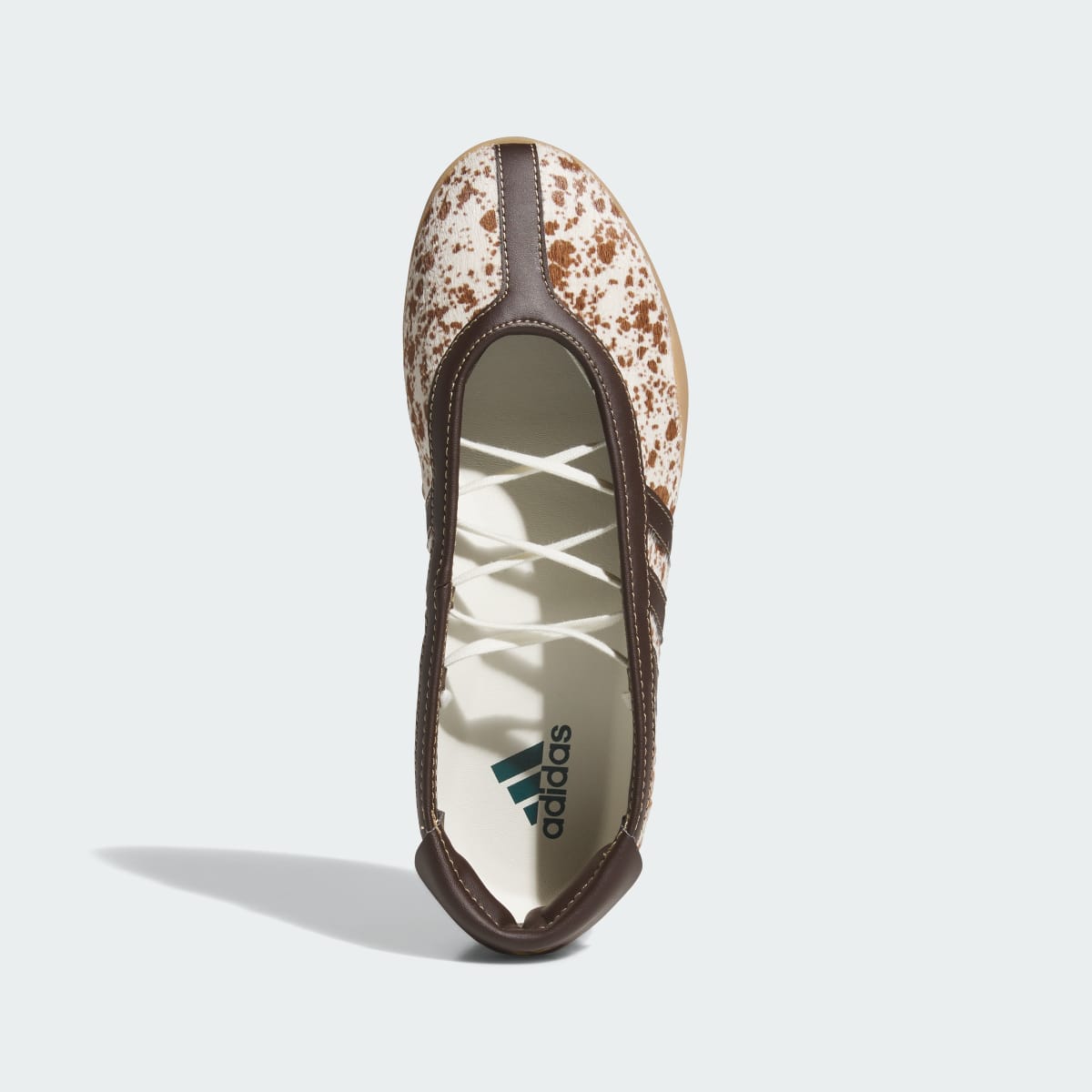 Tenis casuales para mujer color blanco y café - vista 3