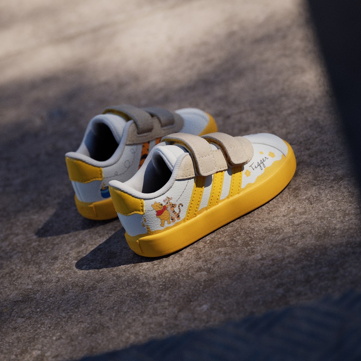 Tenis casuales para niños color blanco y amarillo - vista 5