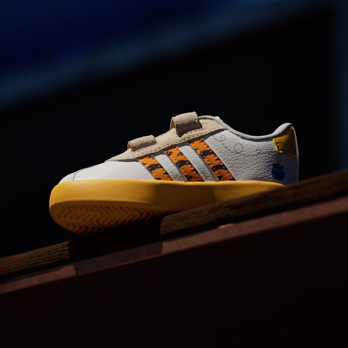 Tenis casuales para niños color blanco y amarillo - vista 6