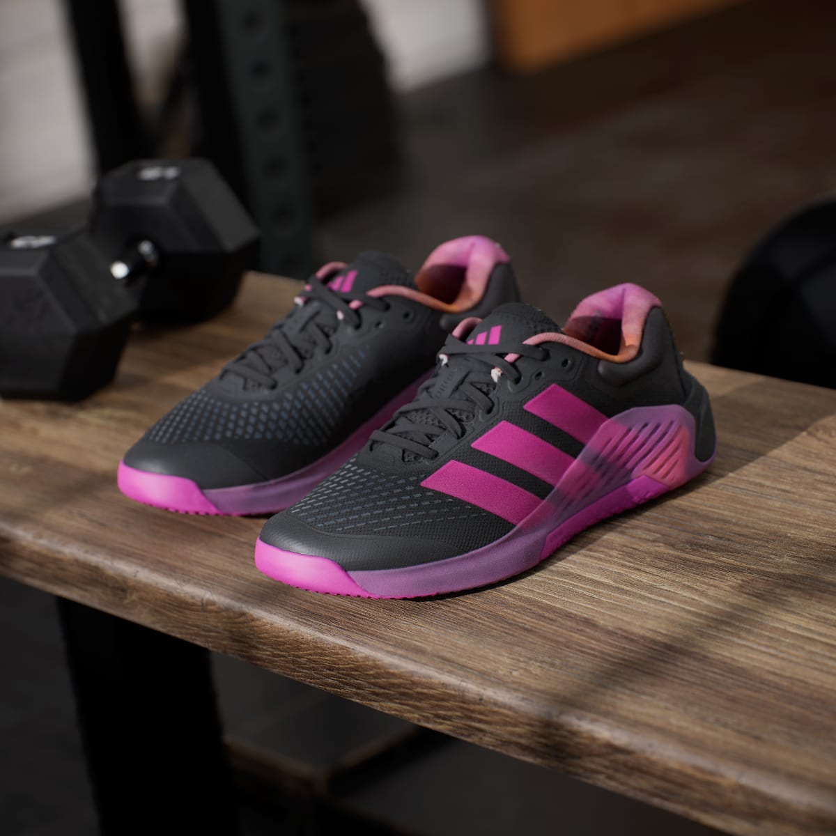 Tenis de entrenamiento para mujer color negro - vista 4