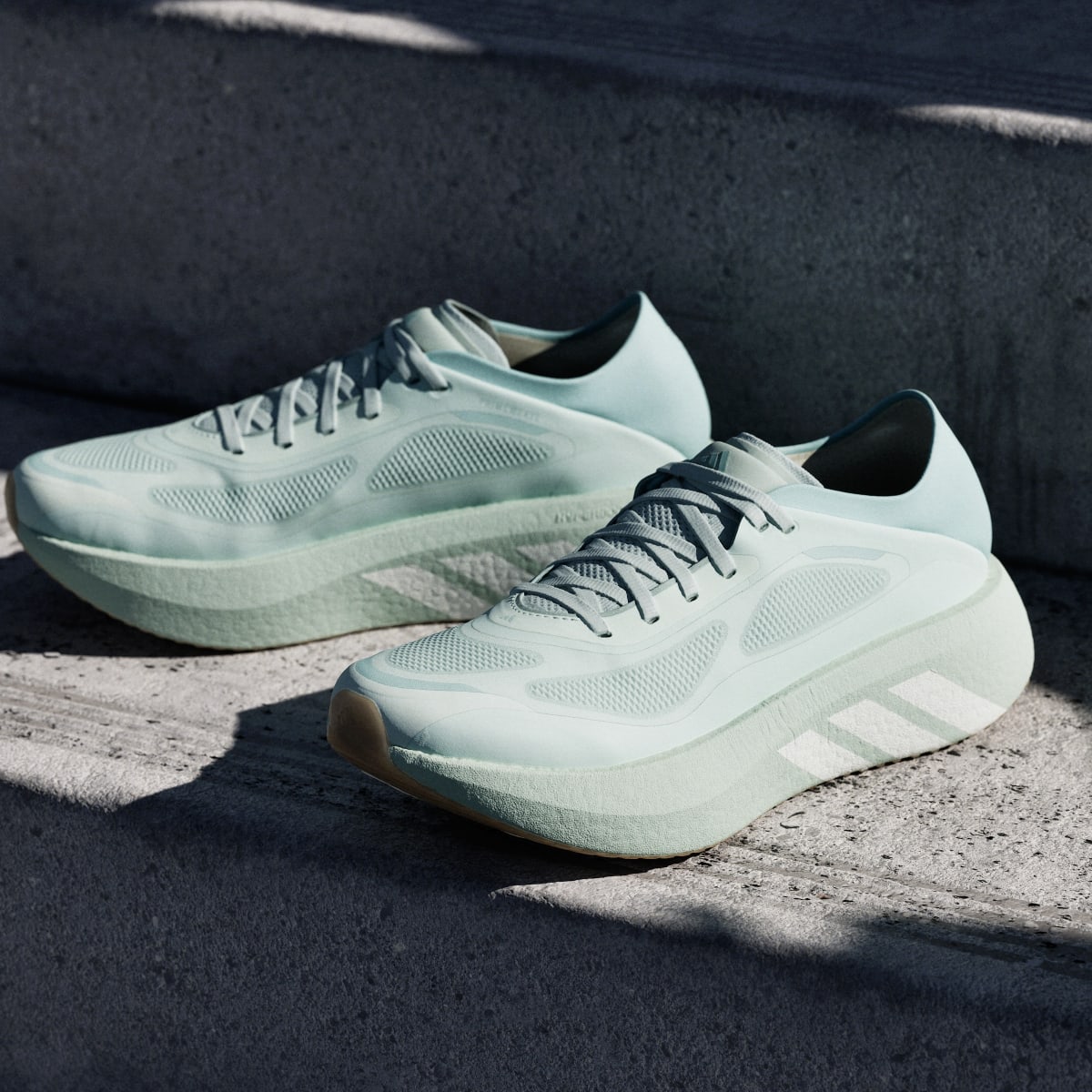 Tenis de running para mujer color verde y blanco - vista 8