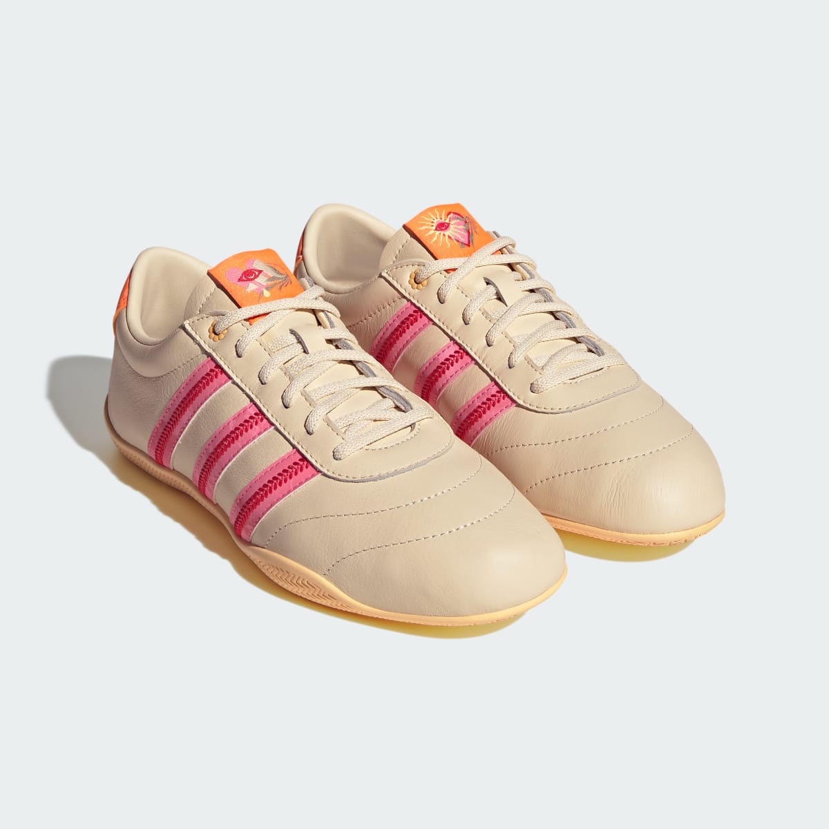 Tenis casuales para mujer color blanco y rosa - vista 3