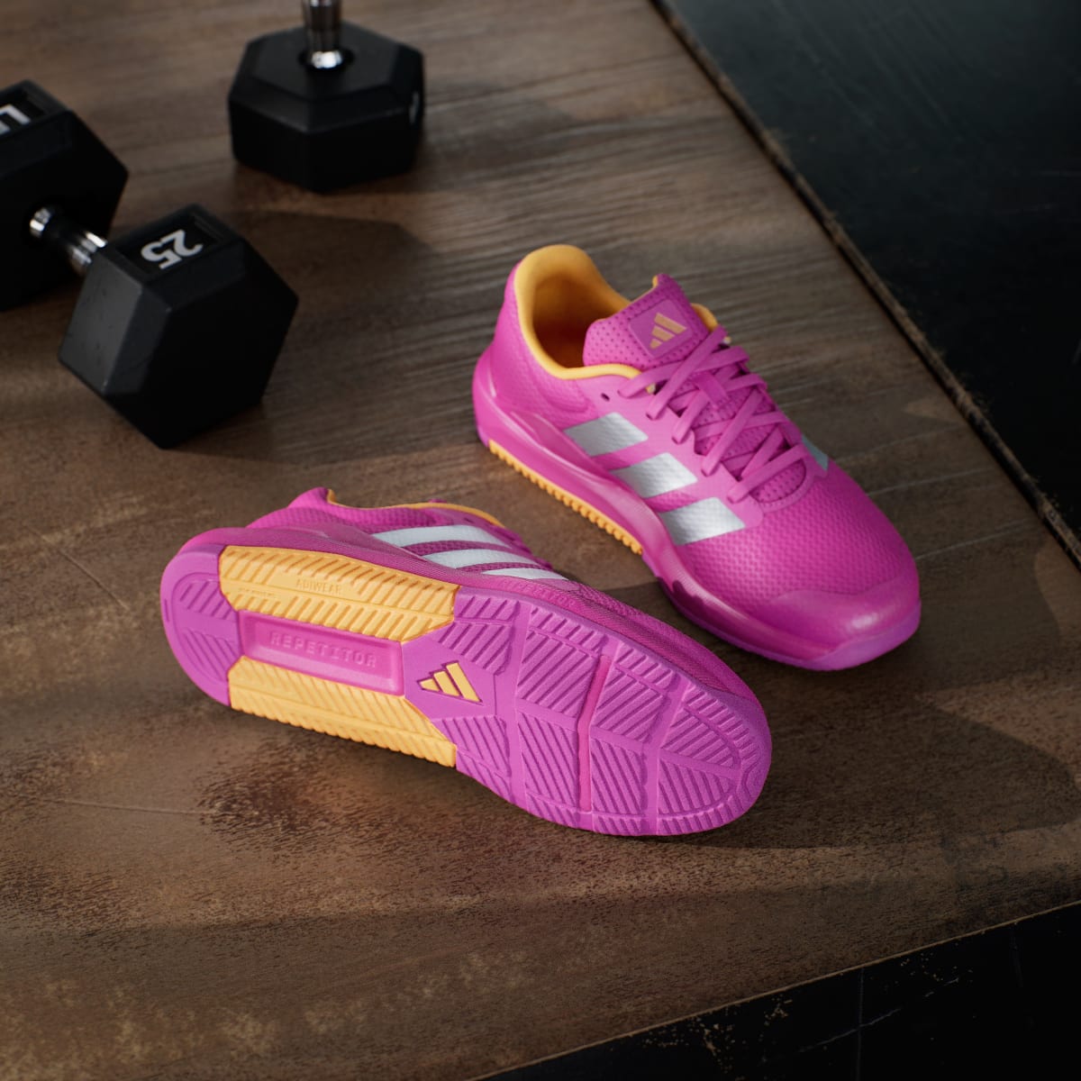 Tenis de entrenamiento para mujer color plateado - vista 3