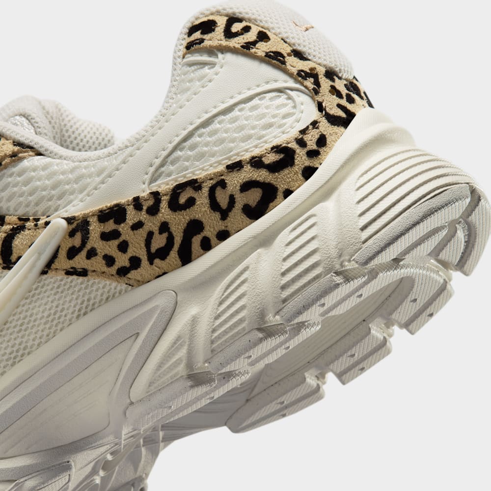 Tenis casual para mujer en blanco · IR5823-133 - vista 8
