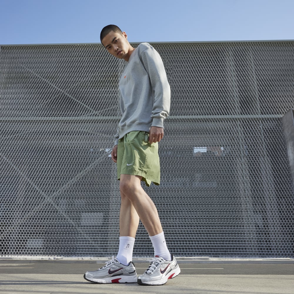 Tenis casual para hombre en gris · 394055-001 - vista 14