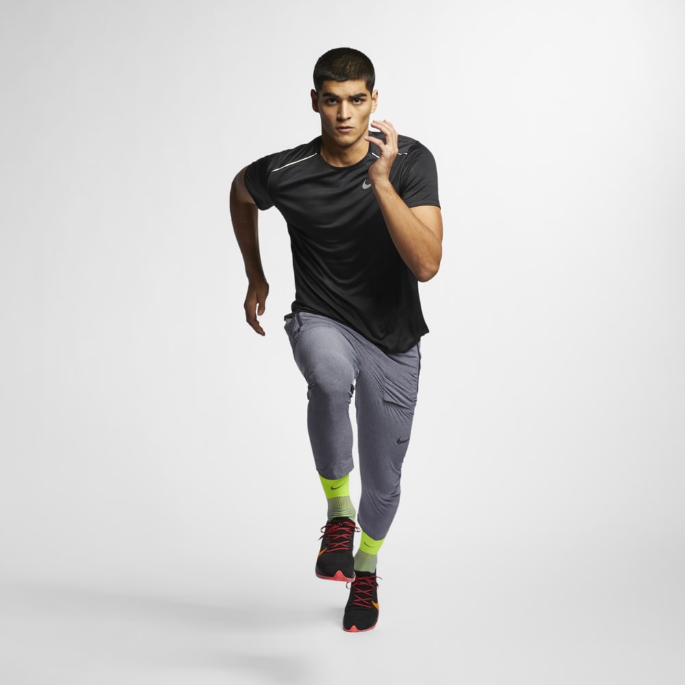 Camisetas y esqueletos para correr para hombre en negro · AJ7565-010 - vista 2