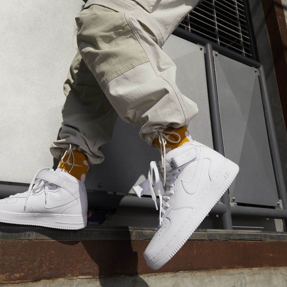 Tenis casual para hombre en blanco · CW2289-111 - vista 2