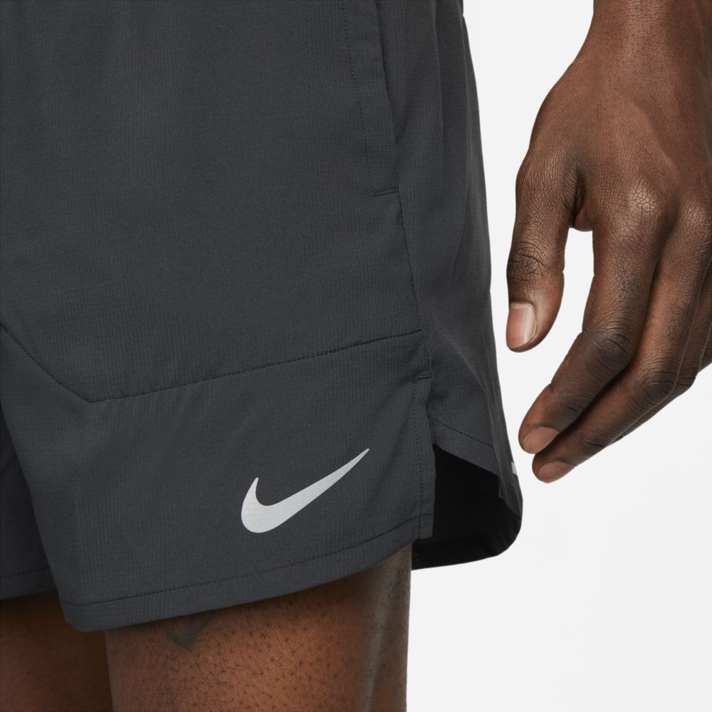Shorts y Pantalonetas para correr para hombre en negro · DM4755-010 - vista 4