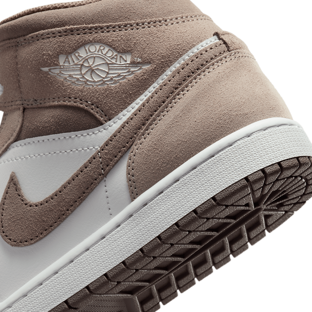 Tenis casual para hombre en gris · DQ8426-003 - vista 8