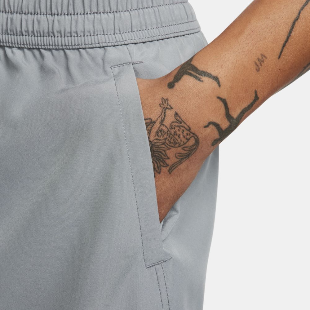 Shorts y Pantalonetas para entrenamiento para hombre en gris · DV9857-084 - vista 4