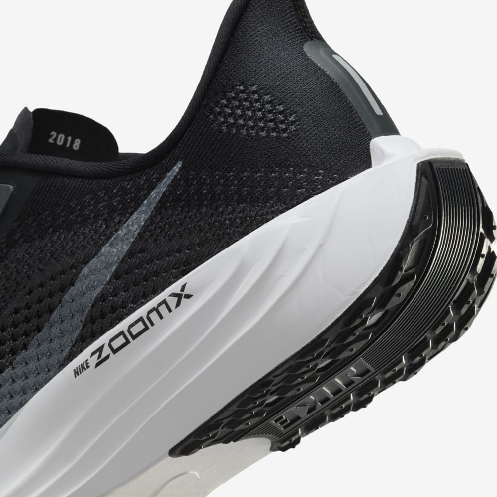 Tenis para correr para hombre en negro · FQ7262-002 - vista 8