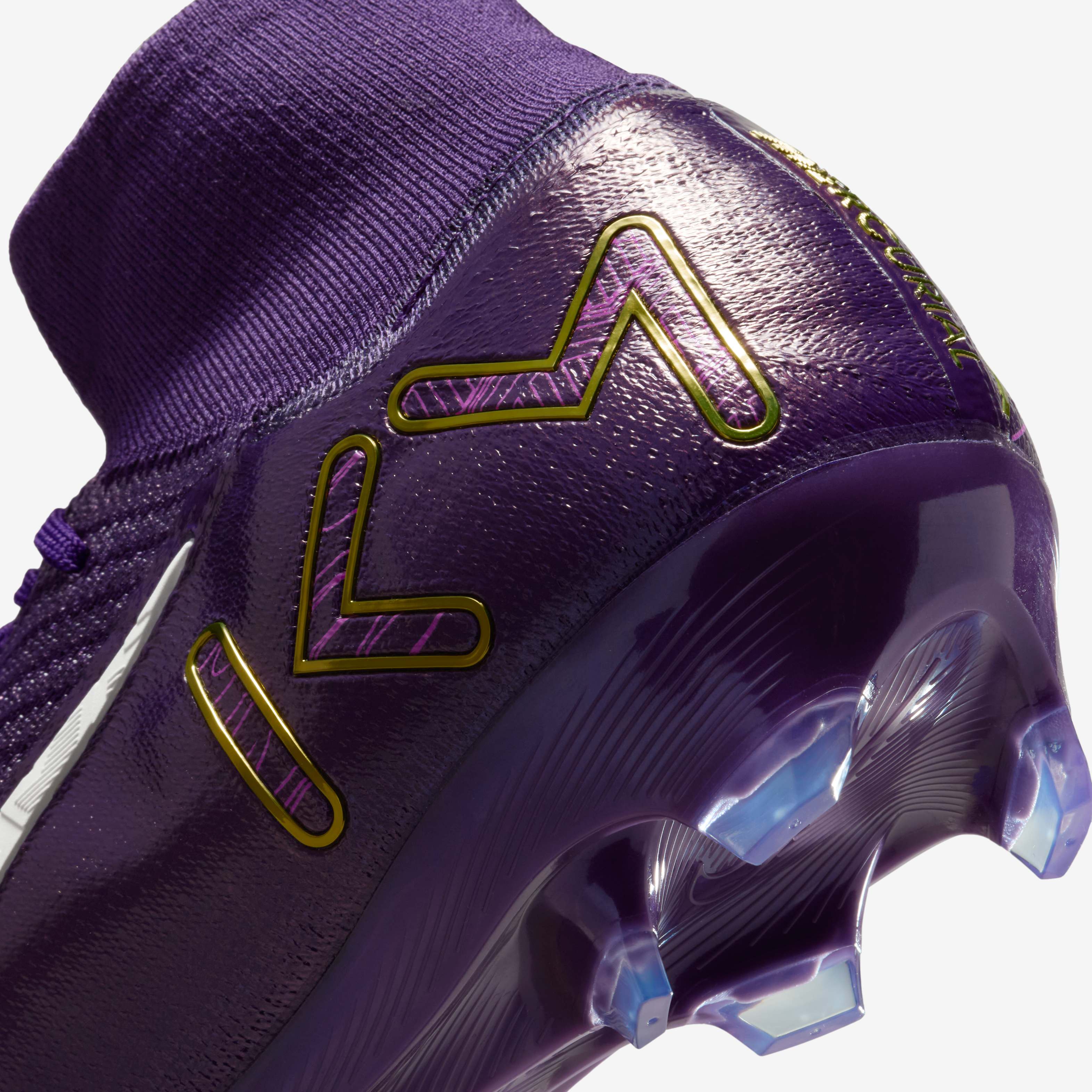 Guayos de fútbol para hombre en morado · FQ8692-500 - vista 9