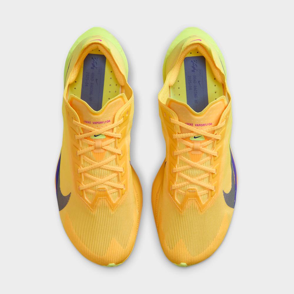 Tenis para correr para mujer en amarillo · HF6412-800 - vista 4