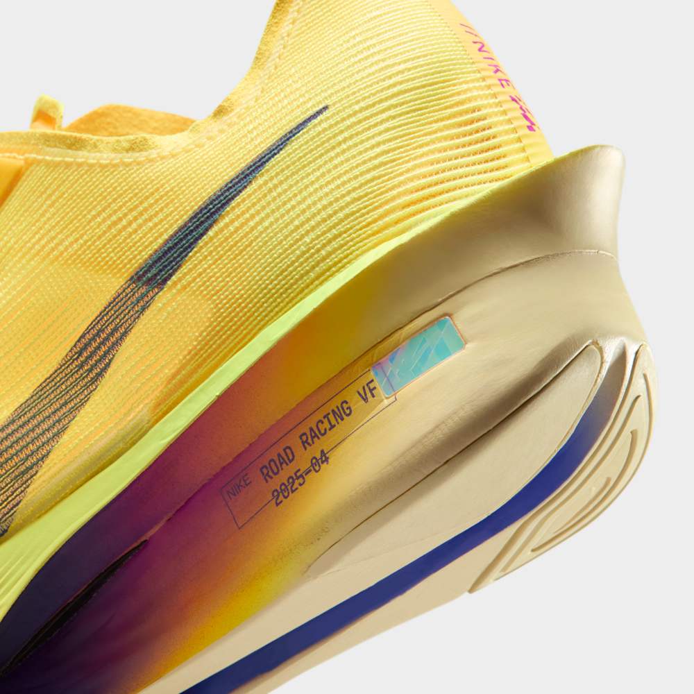 Tenis para correr para mujer en amarillo · HF6412-800 - vista 8