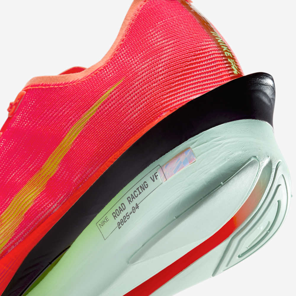 Tenis para correr para hombre en rojo · HF6414-600 - vista 7
