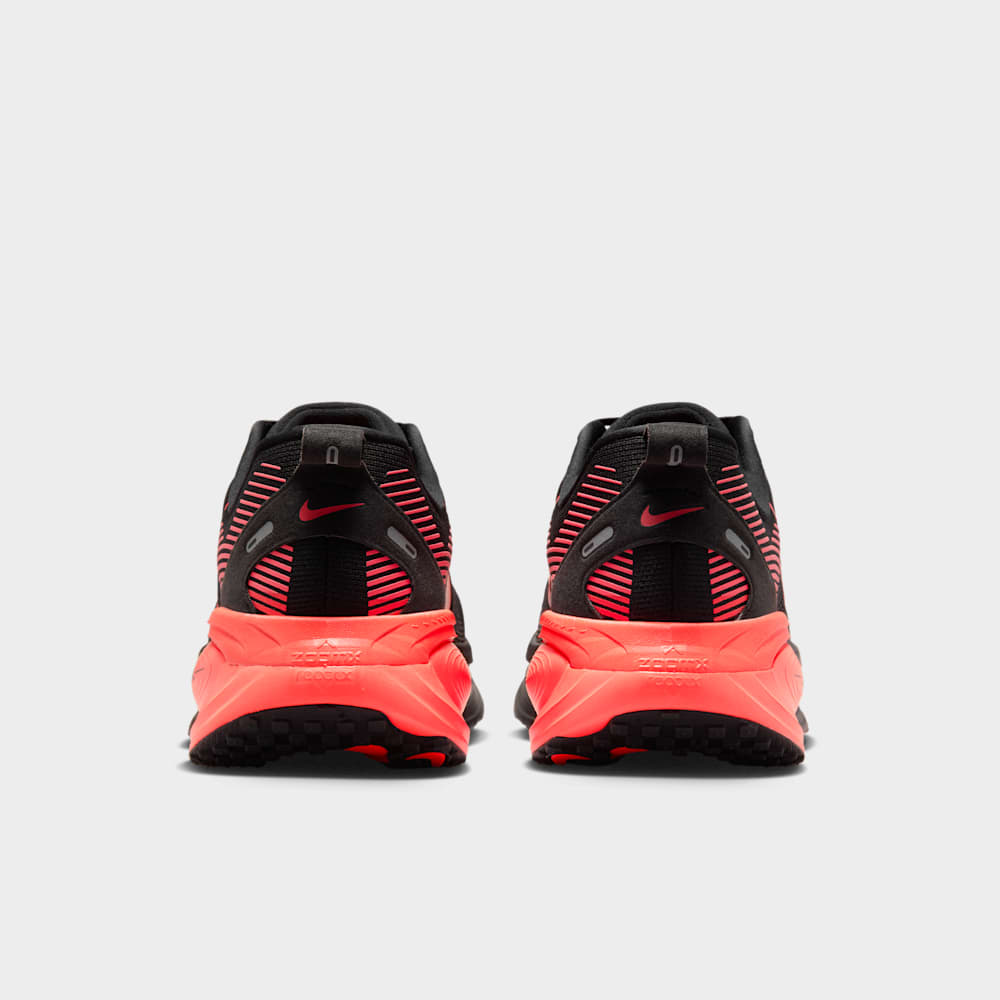 Tenis para correr para hombre en negro · HM6803-019 - vista 6