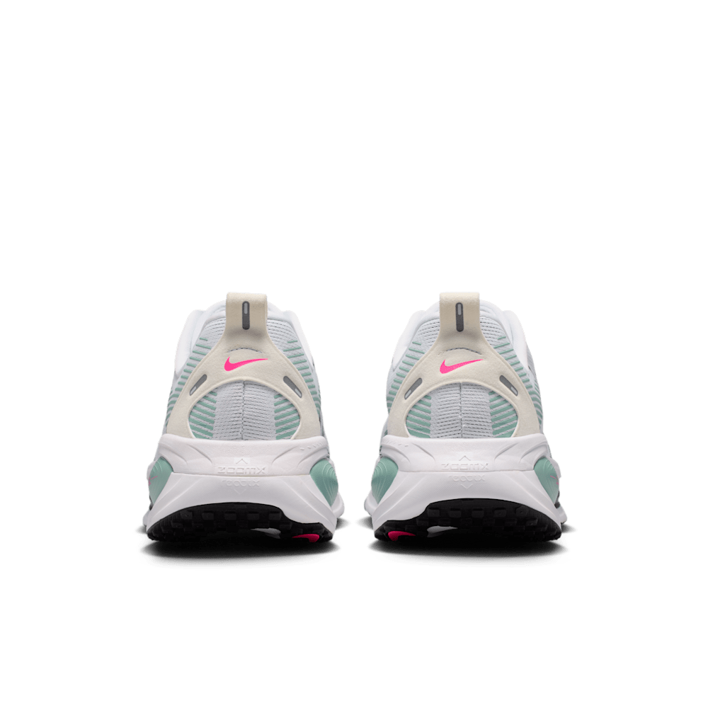 Tenis para correr para hombre en blanco · HM6803-110 - vista 6