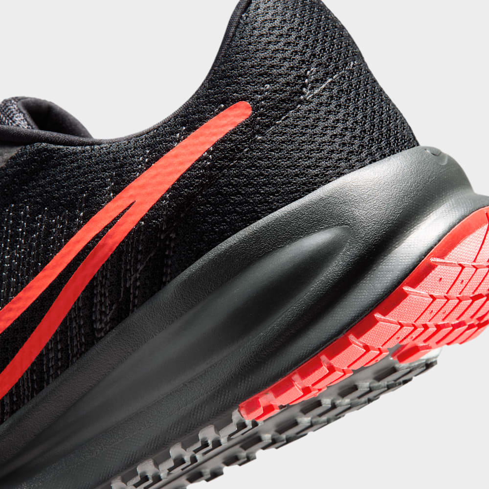 Tenis para correr para hombre en negro · HM9594-012 - vista 8
