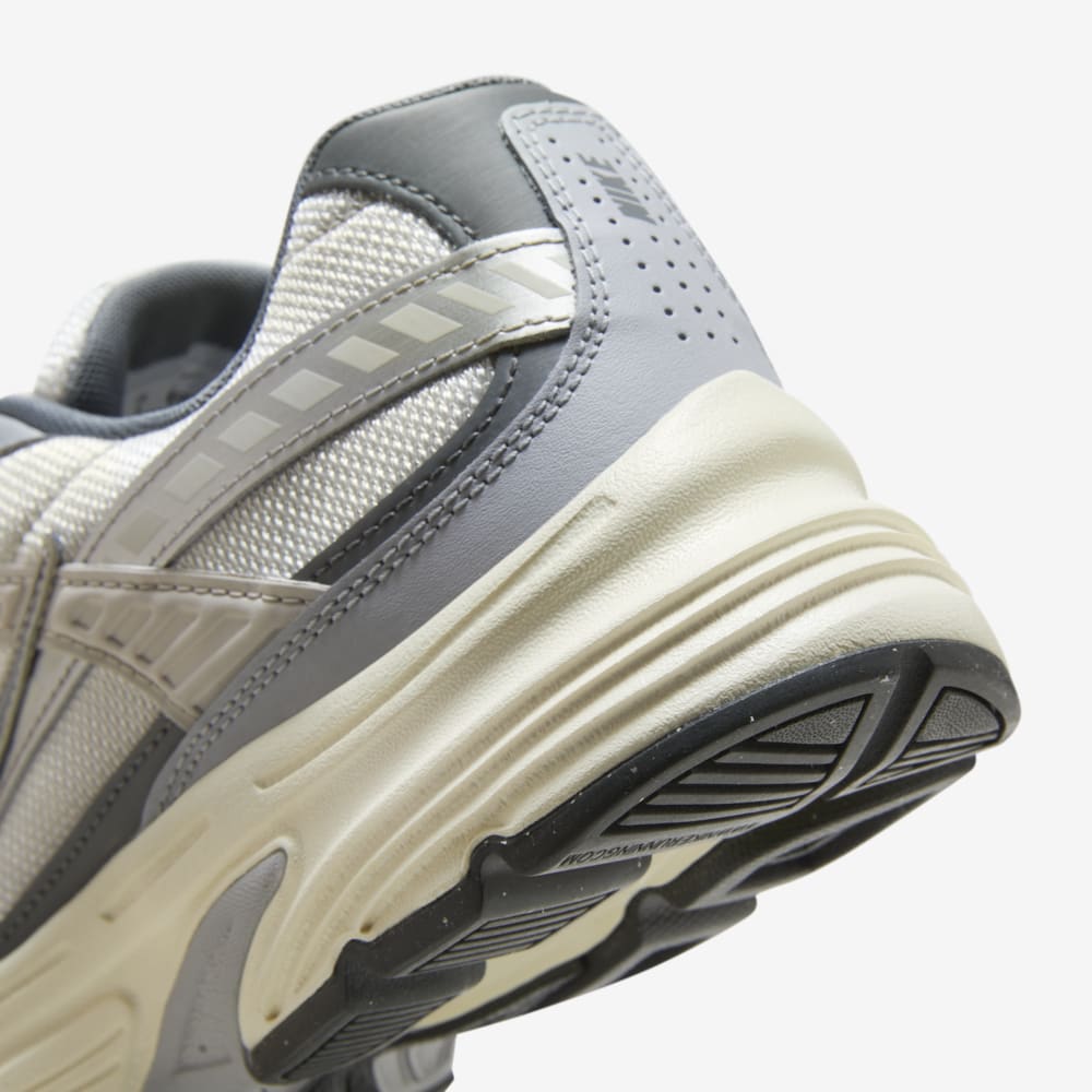 Tenis casual para hombre en gris · HQ1179-001 - vista 8