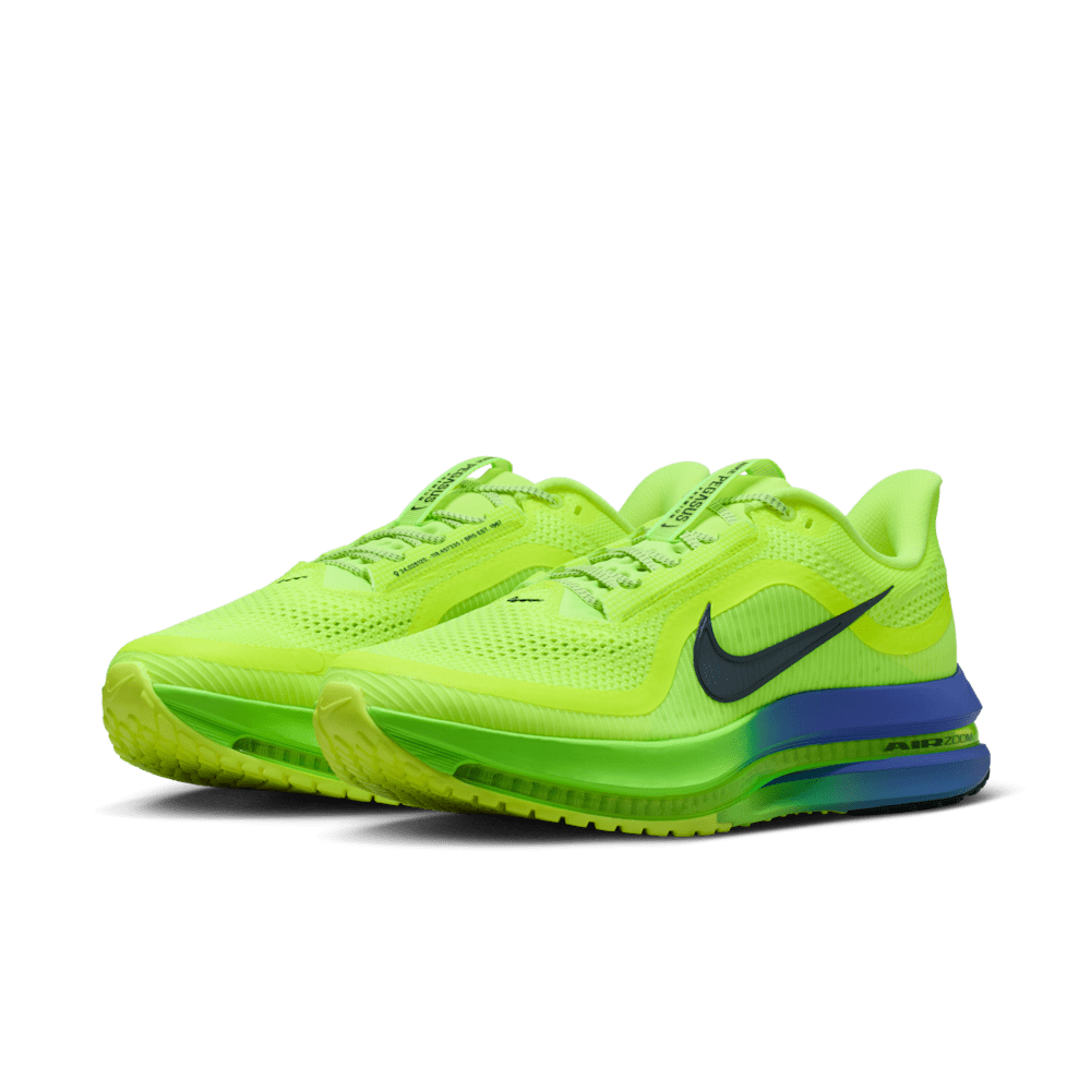 Tenis para correr para hombre en amarillo · HQ2592-702 - vista 5