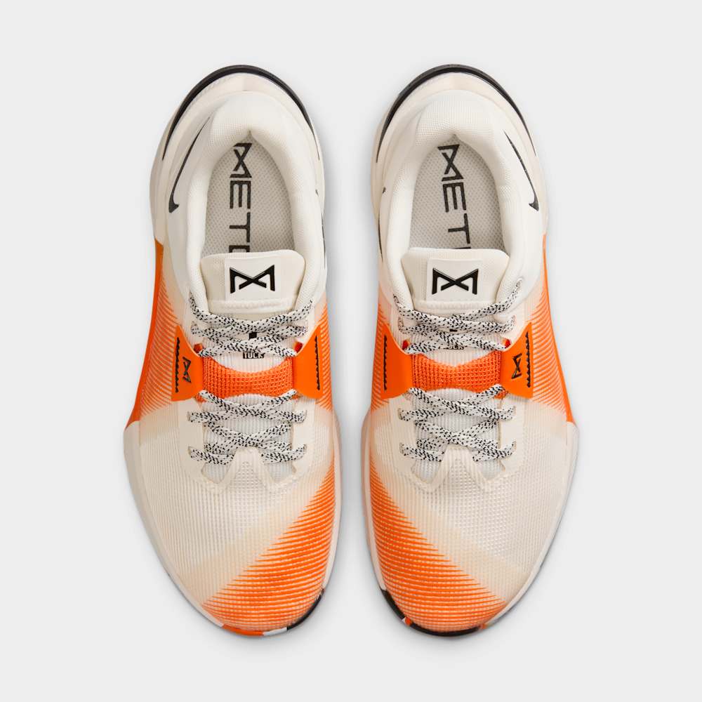 Tenis para entrenamiento para mujer en marrón · HQ2620-002 - vista 4