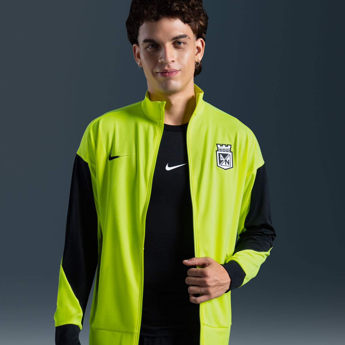 Chaquetas de fútbol para hombre en verde · HV3748-702 - vista 3